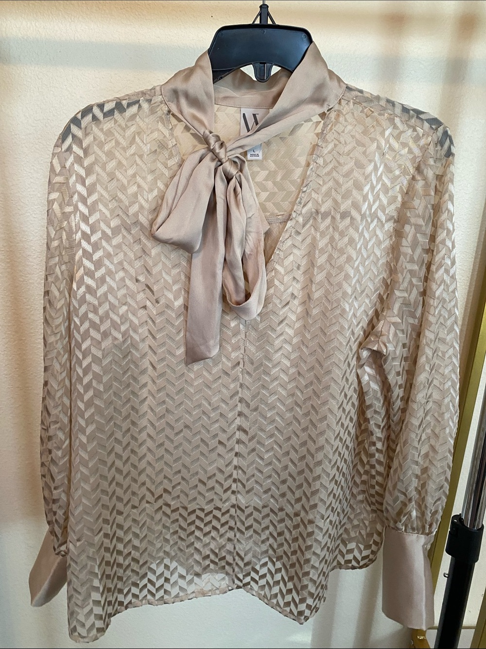 Women’s Large Worthington Taupe Chevron Sheer Tie-Neck Blouse